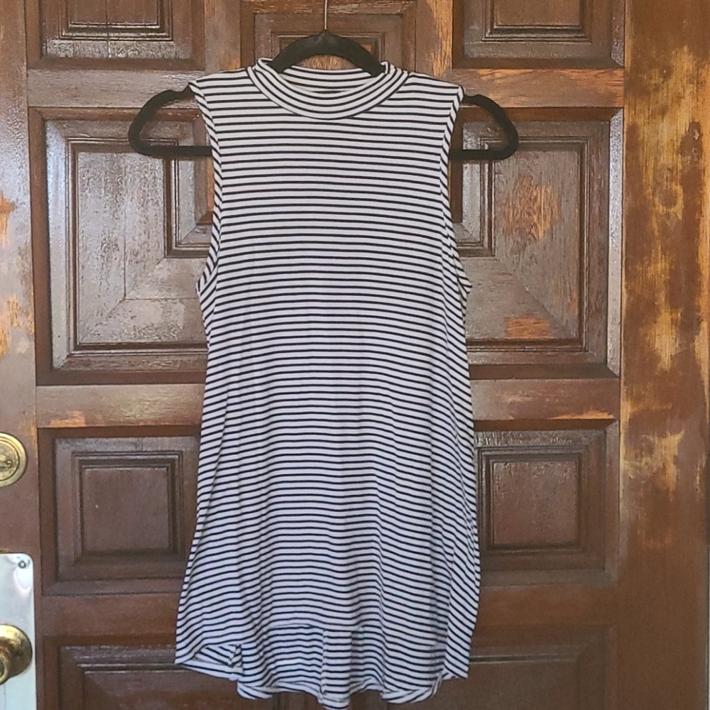 Mock neck swing shirt